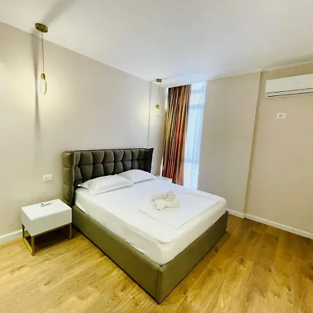 Apartment Square *
